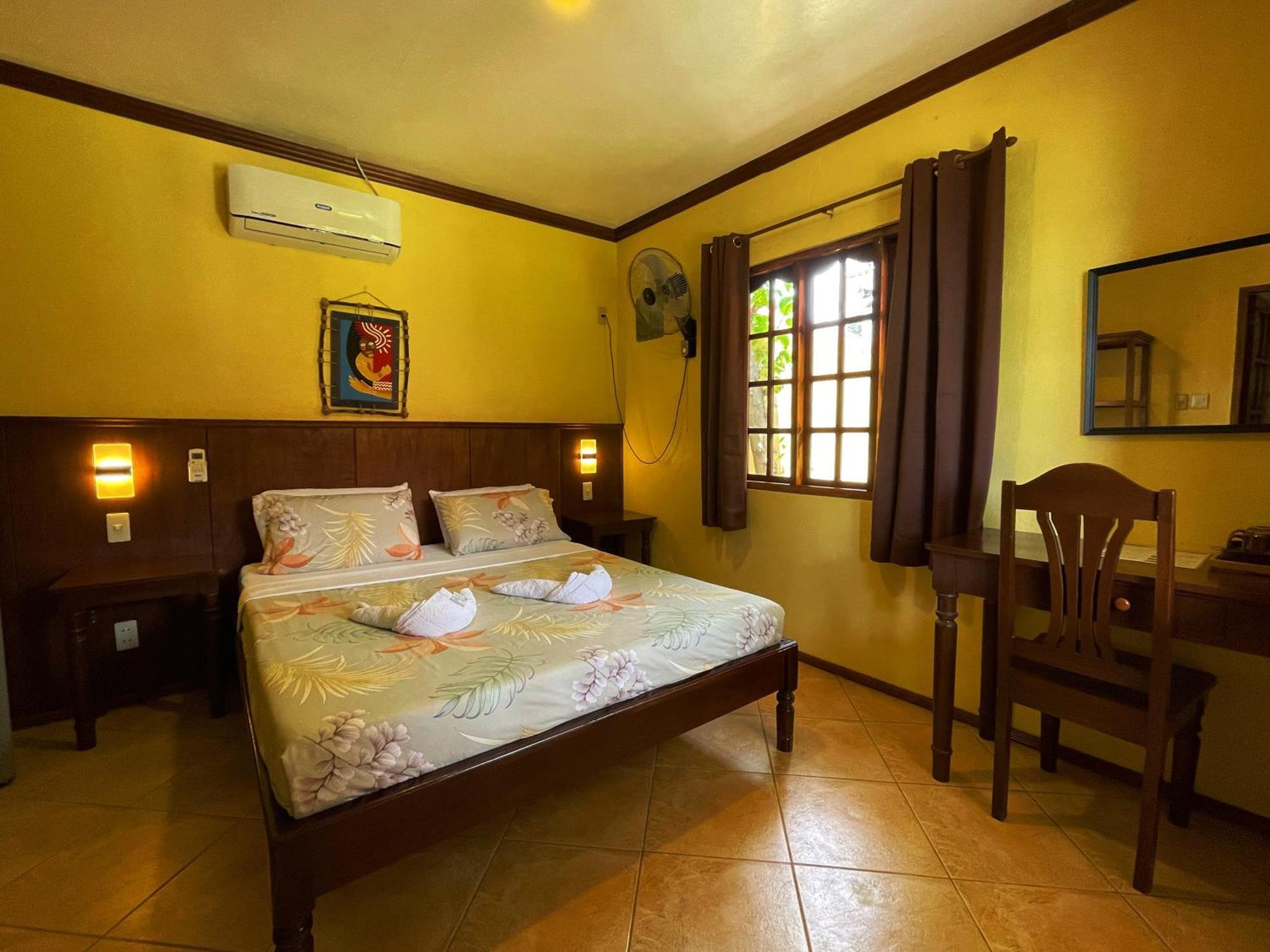 Tipolo Beach Resort Moalboal Bagian luar foto